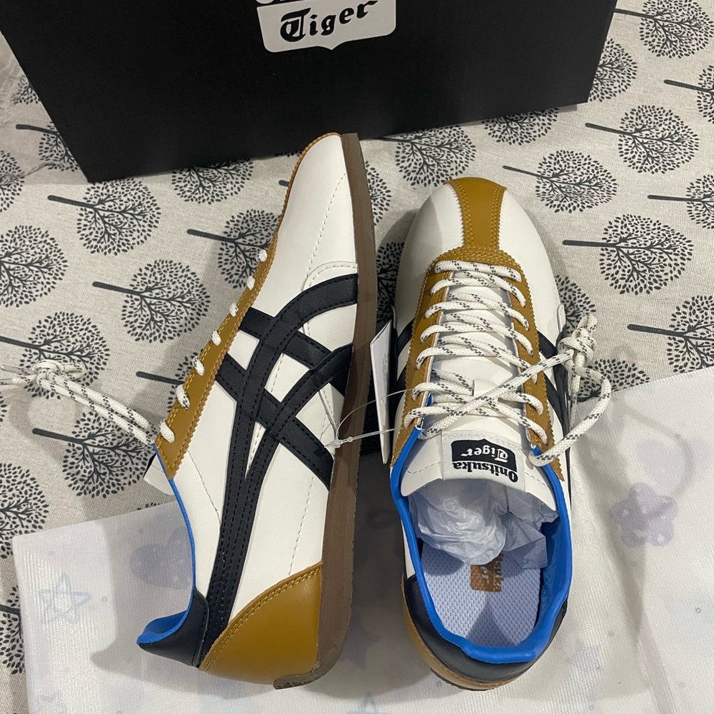 Onitsuka Tiger by Asics White/Black/Gold Retro Runner - Picture 7 of 10